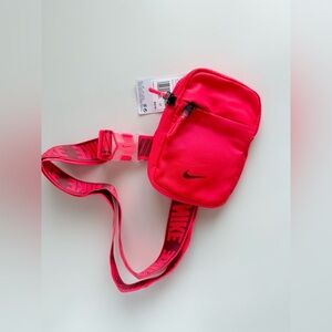 NEW Nike Essentials Crossbody Bag Fanny Hip Waist Belt Pack Fast USA Shipping
